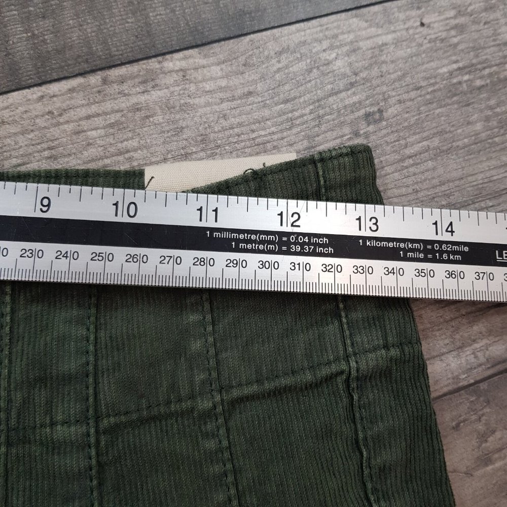 Free People Jayde Corduroy Flare Jeans 27 UK 8 Green High Rise We The Free BN - Picture 7 of 12